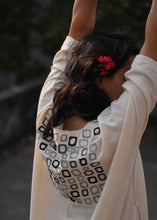 Load image into Gallery viewer, Ekpc- Mirror no Mirror