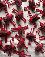 Load image into Gallery viewer, Cockroach