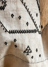 Load image into Gallery viewer, Buskot- Laxmi Soof