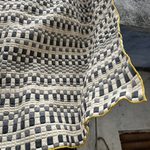 Load image into Gallery viewer, Rafiq ni Sujni quilt- Pila border