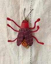 Load image into Gallery viewer, Cockroach