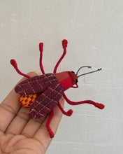 Load image into Gallery viewer, Cockroach