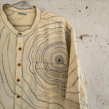 Load image into Gallery viewer, Unisex Shirt - Makkhi Circle