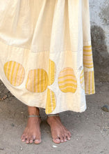 Load image into Gallery viewer, REVERSIBLE SKIRT- A3434 NAYNA MOR TIKDA