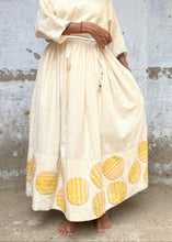 Load image into Gallery viewer, REVERSIBLE SKIRT- A3434 NAYNA MOR TIKDA