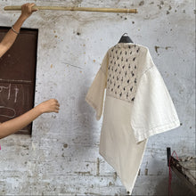 Load image into Gallery viewer, Box shirt- Umi insects