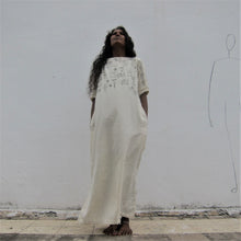 Load image into Gallery viewer, "Kaftan - Aari Heena Motif"