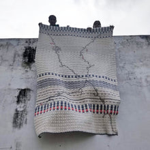 Load image into Gallery viewer, "Rafiq Ni Sujni - Ek Rang Bawaliyo Quilt" (Grey)