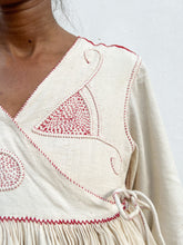 Load image into Gallery viewer, "Motif Kediyu- 8 Mtr -Unisex(White)"