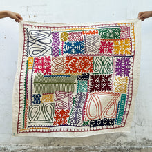Load image into Gallery viewer, "Juni Traditional Quilt"