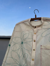 Load image into Gallery viewer, Unisex shirt- Doodle flower