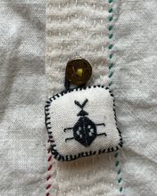Load image into Gallery viewer, Suf Insect Badges
