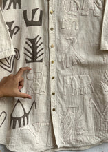 Load image into Gallery viewer, Unisex shirt A3039 Ratnu Applique
