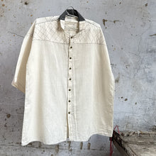 Load image into Gallery viewer, Box shirt- Umi insects
