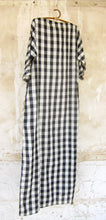 Load image into Gallery viewer, &quot;Kaftan- Tikda&quot;
