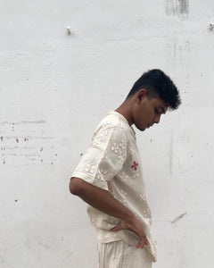 "Char Patti Phool -Unisex Shirt"