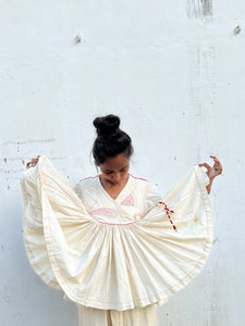 "Motif Kediyu- 8 Mtr -Unisex(White)"