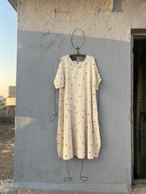 Load image into Gallery viewer, &quot;Small Diamond Bawaliyo EKPC&quot;
