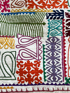 "Juni Traditional Quilt"